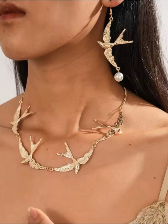 Anthropologie Jewelry - Vintage Unique Golden Swallow Necklace, Niche Design Fashion Clavicle SET